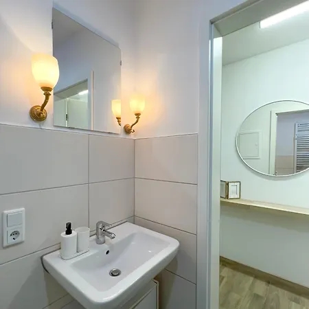 In Bss -6 Apartament *
